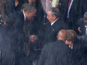 heres-the-moment-barack-obama-shook-hands-with-the-president-of-cuba
